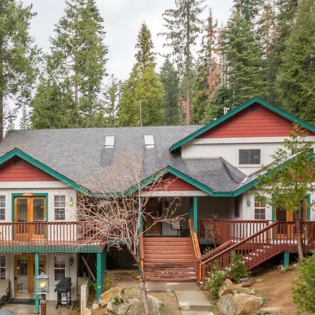 Inside Yosemite Winter Wonderland Villa
